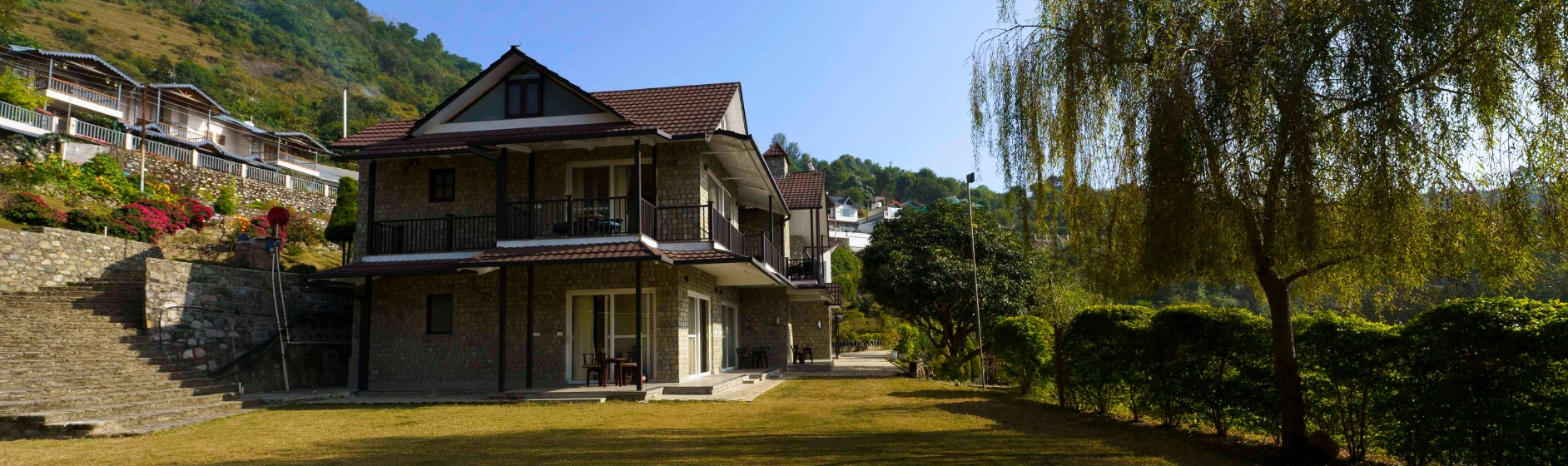 The Willowdale Villa