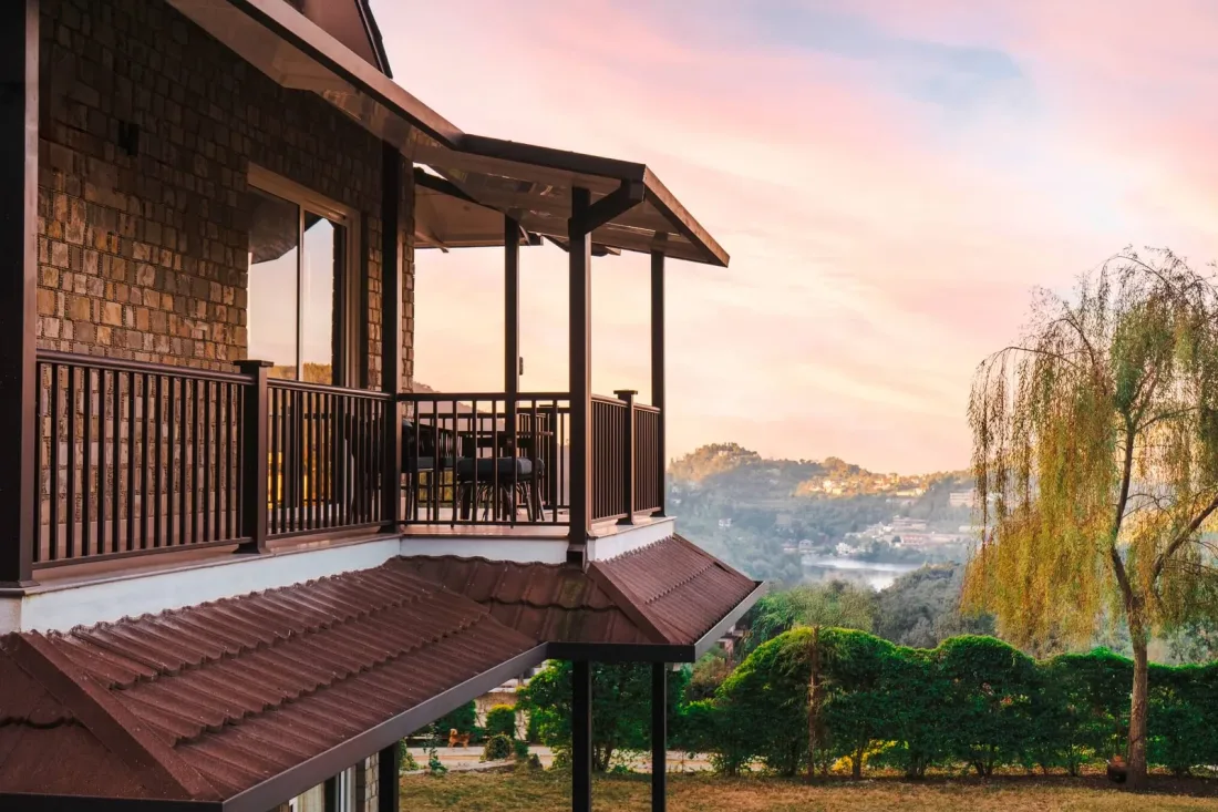 Willowdale villa verandah overlooking the valley at golden hour, Naukuchiatal