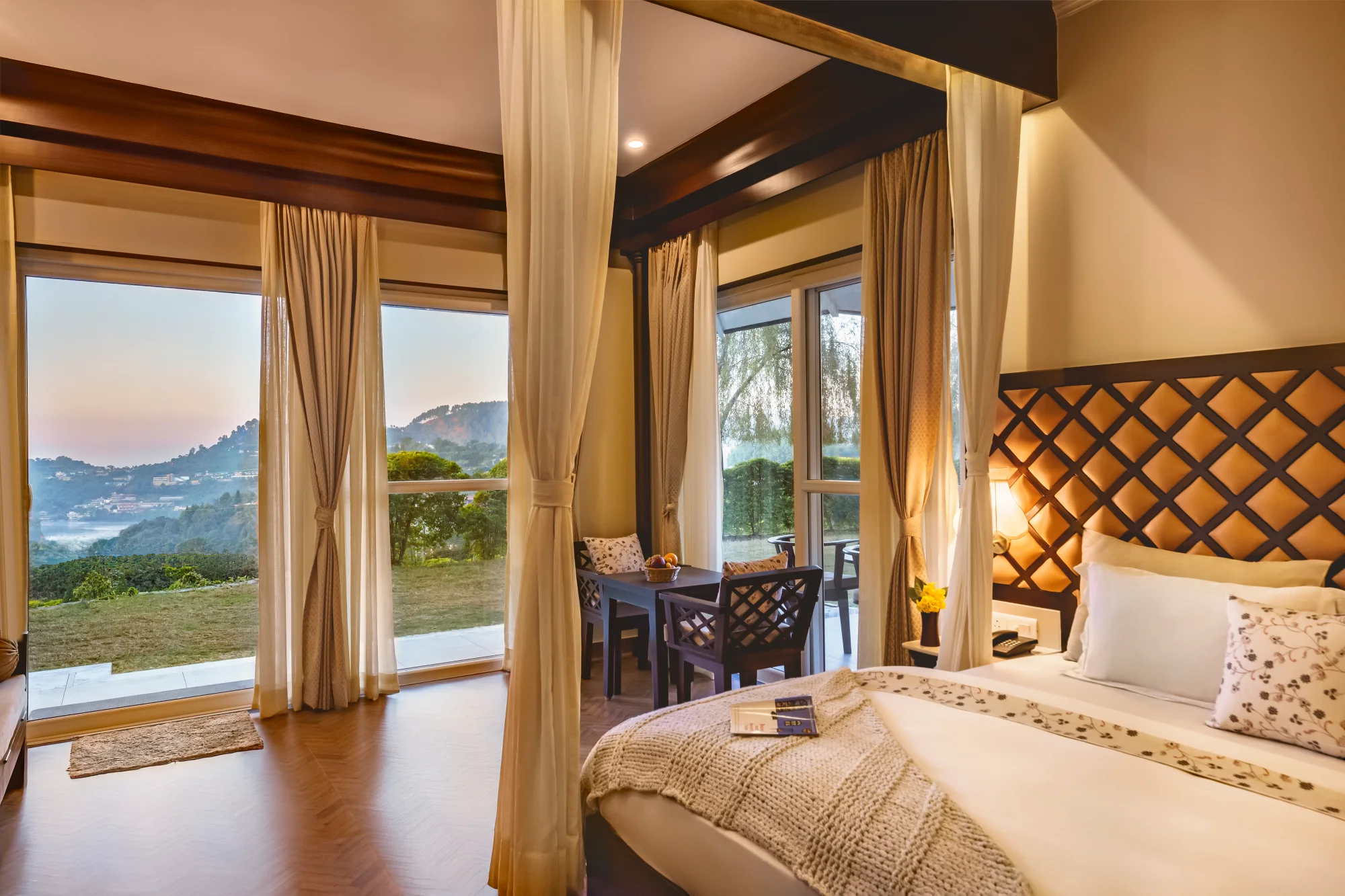 Ivory Classic Suite